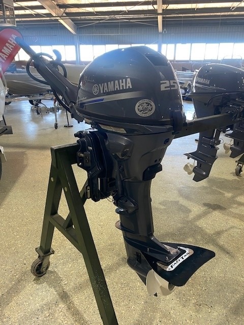 F25 Yamaha side